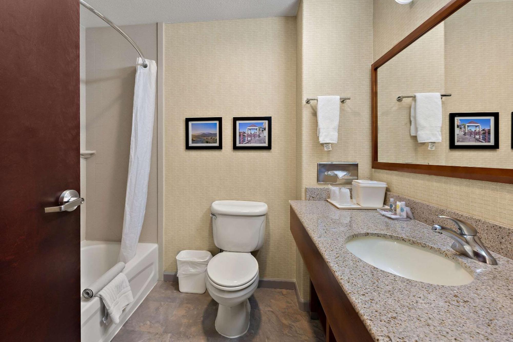 Comfort Inn & Suites Airport Convention Center Reno Eksteriør bilde