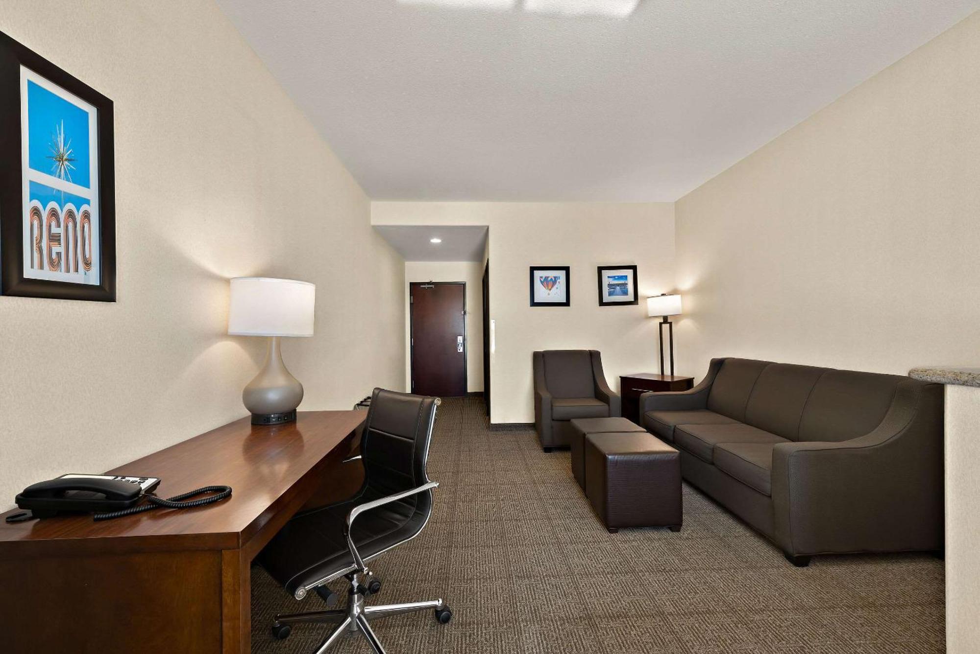 Comfort Inn & Suites Airport Convention Center Reno Eksteriør bilde